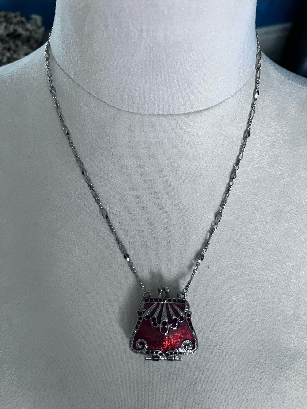 Silver Tone Red Purse Locket Pendant Necklace Rhinestone Novelty Adjustable